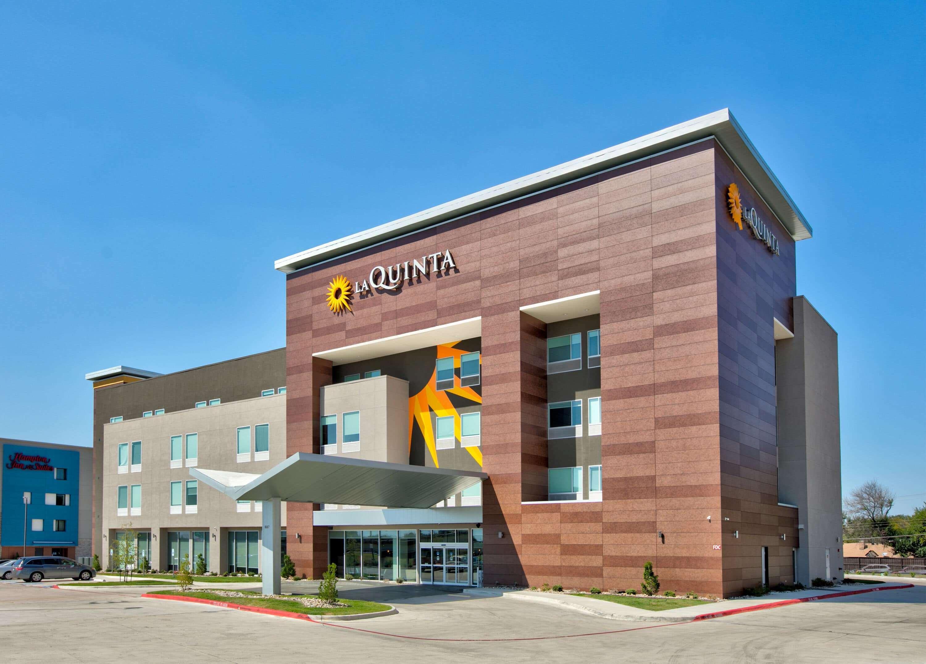 La Quinta Inn & Suites By Wyndham Dallas/Fairpark מראה חיצוני תמונה